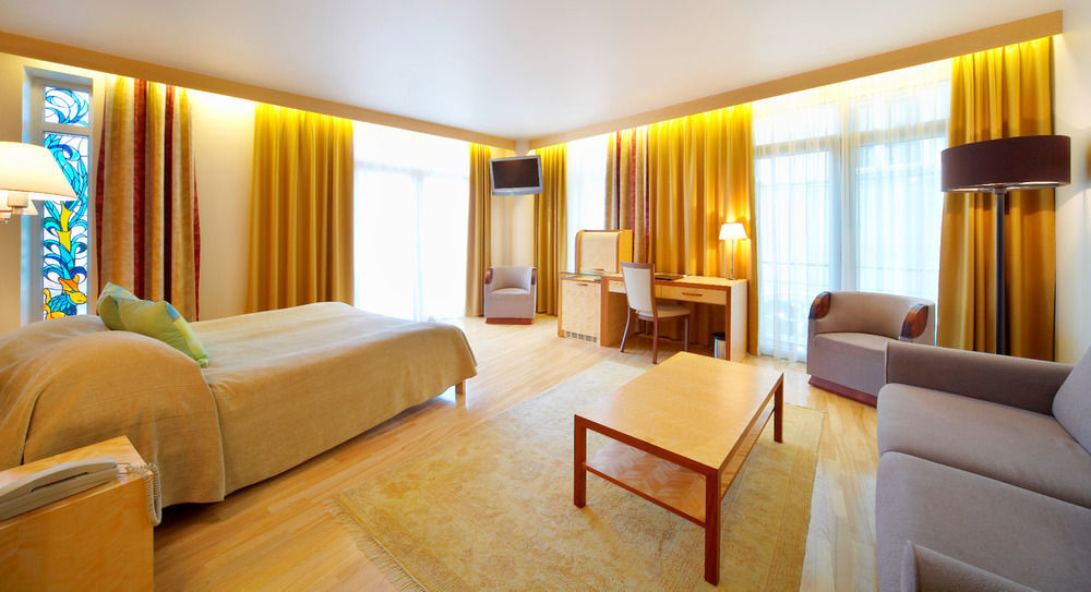 Royal Square Hotel & Suites Riga Bilik gambar