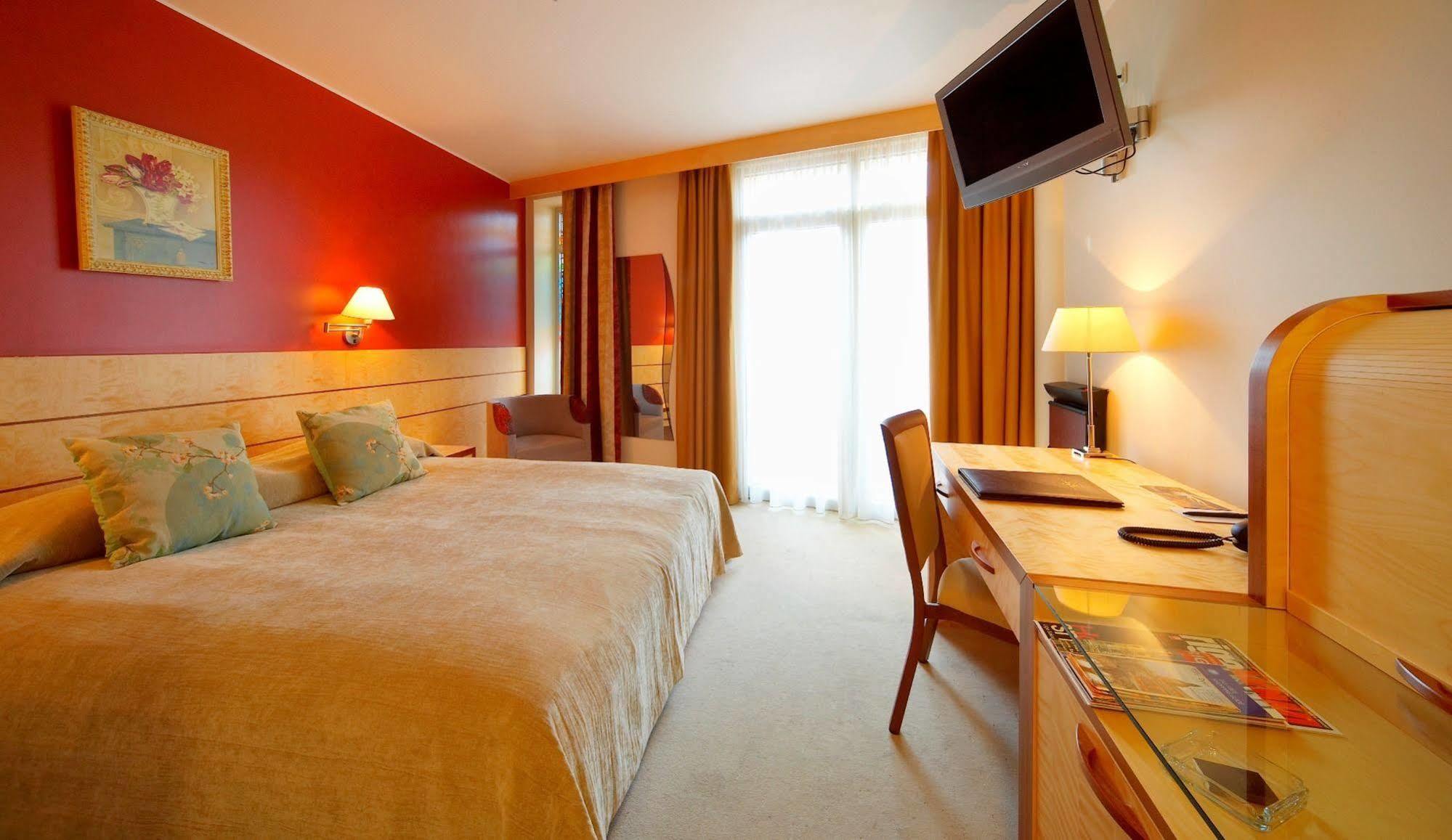 Royal Square Hotel & Suites Riga Bilik gambar